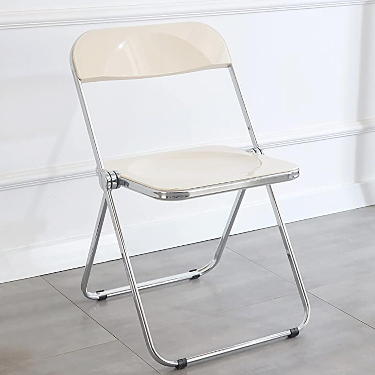 Chaise pliante en acrylique