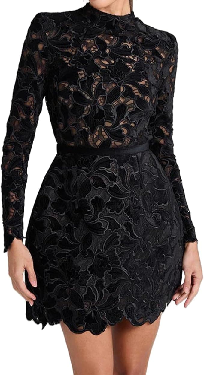 Robe courte en dentelle noire