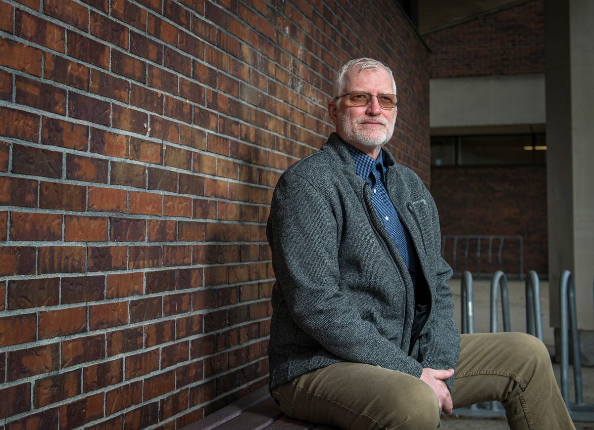 Pierre Magloire, enseignant d’éthique et culture religieuse à l’école secondaire Jacques-Rousseau à Longueuil