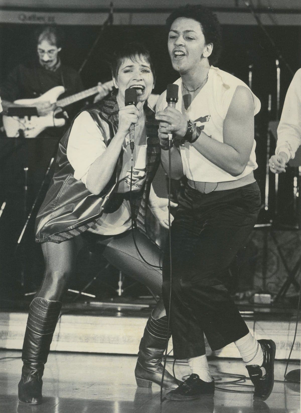 La chanteuse Diane Guérin, alias Belgazou, et Normand Brathwaite 11 février 1984 Photo Léopold Rousseau / Les archives / Le Journal de Québec