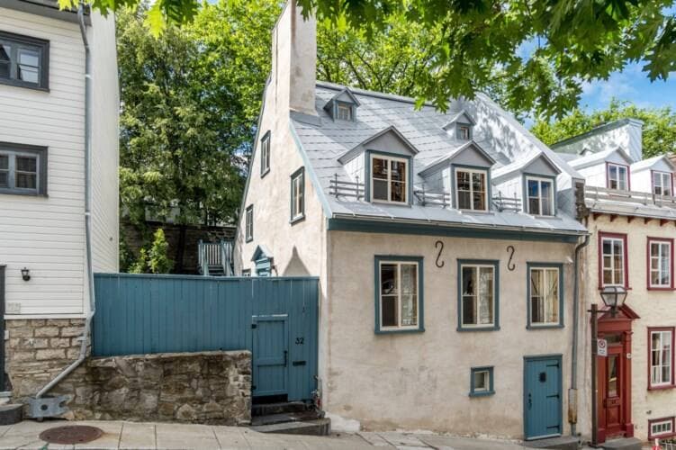 EVE DROUIN-V. / COURTOISIE ANNE TURCOTTE & ALEXANDRE BOUTET DE ENGEL & VÖLKERS