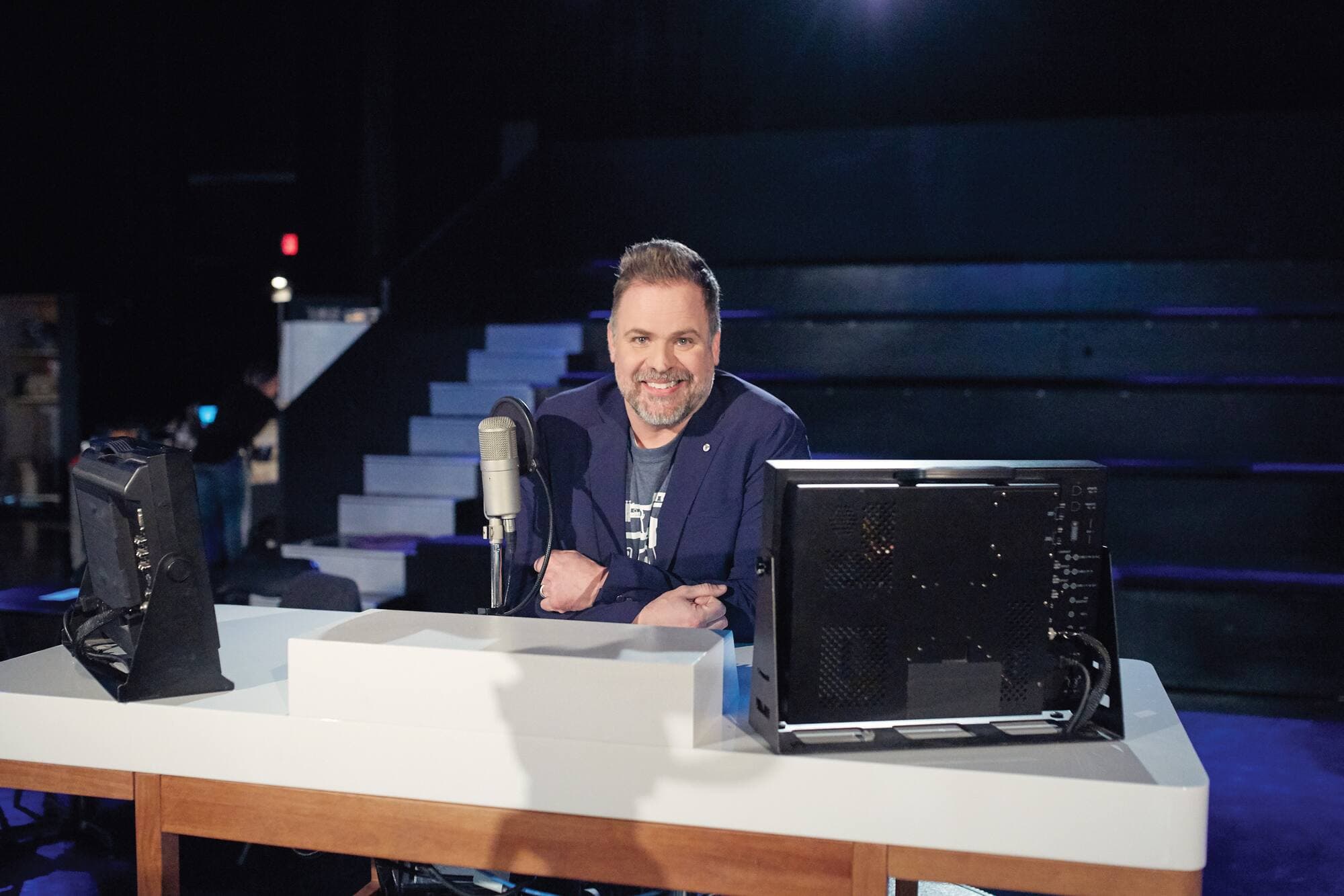 Stéphane Bellavance, le maître du jeu, a beaucoup de plaisir sur le plateau. «J’ai eu mon plus grand fou rire lorsque j’ai demandé à Pier-Luc de lire le résumé du livre écrit par sa mère. Il a lu les fausses écritures sur la couverture. Ça a donné un moment cocasse que je n’avais pas vu venir!»