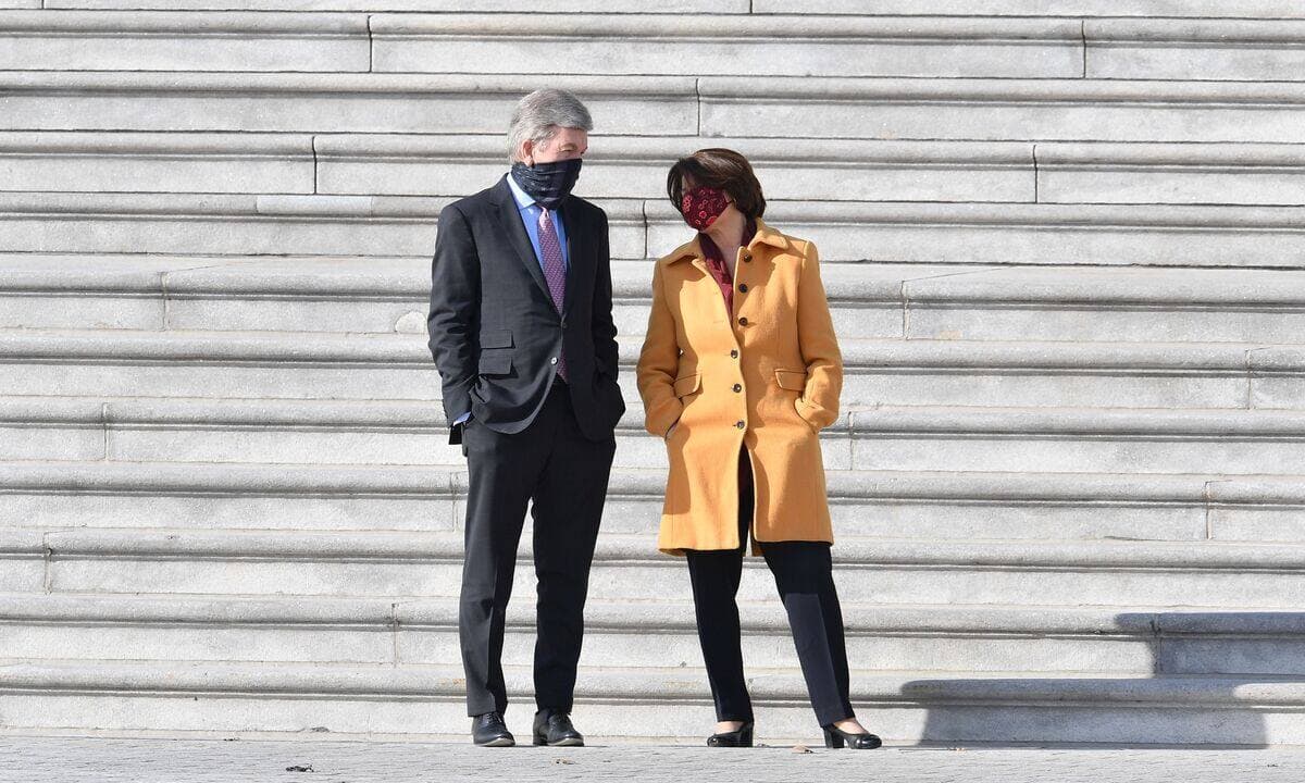 Les sénateurs Roy Blunt et Amy Klobuchar