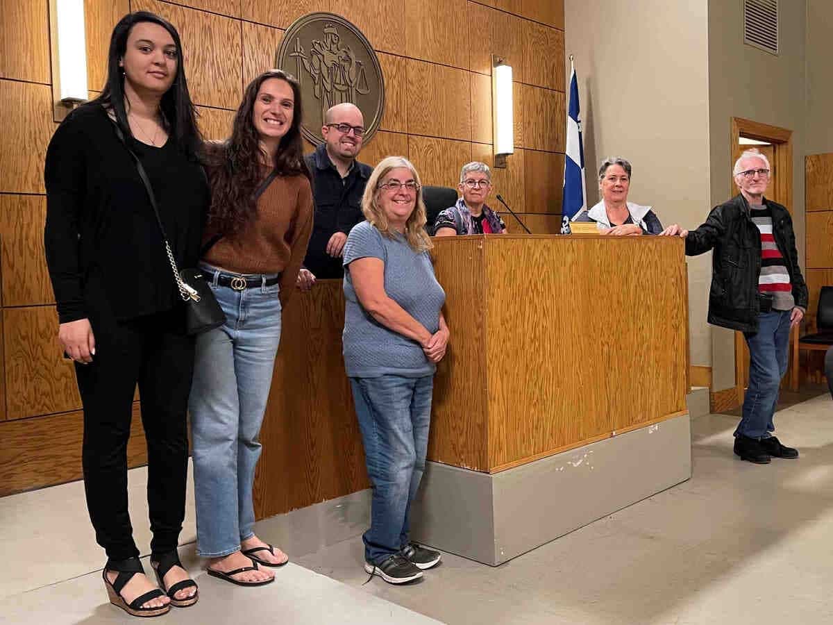 Dans le cadre des 28es Journées de la culture, 20 téléspectateurs ont pu visiter les studios où sont captées les scènes d'«Indéfendable» le vendredi 27 septembre.