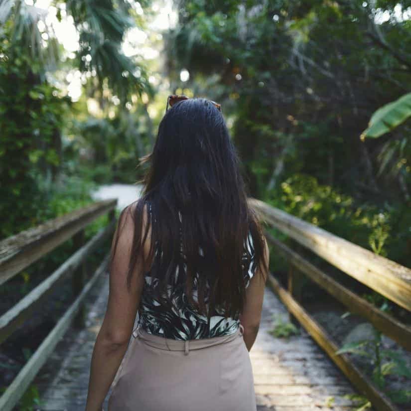 Pourquoi vous devriez marcher sans vos écouteurs