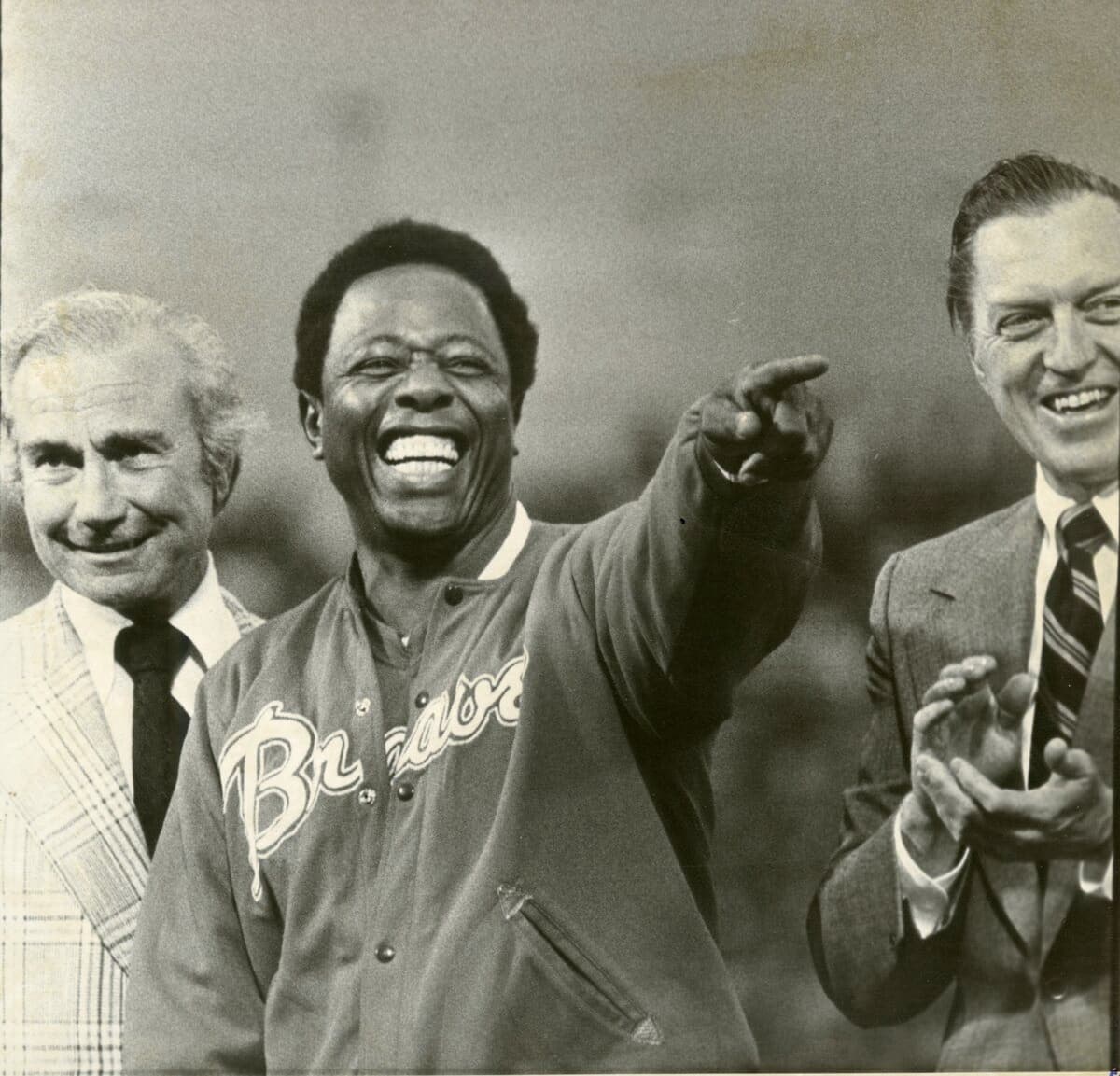 Les Expos de Montréal avaient organisé une cérémonie en l'honneur de Hank Aaron au Stade Jarry en 1977 alors qu'il venait de battre le record de coups de circuit de Babe Ruth.