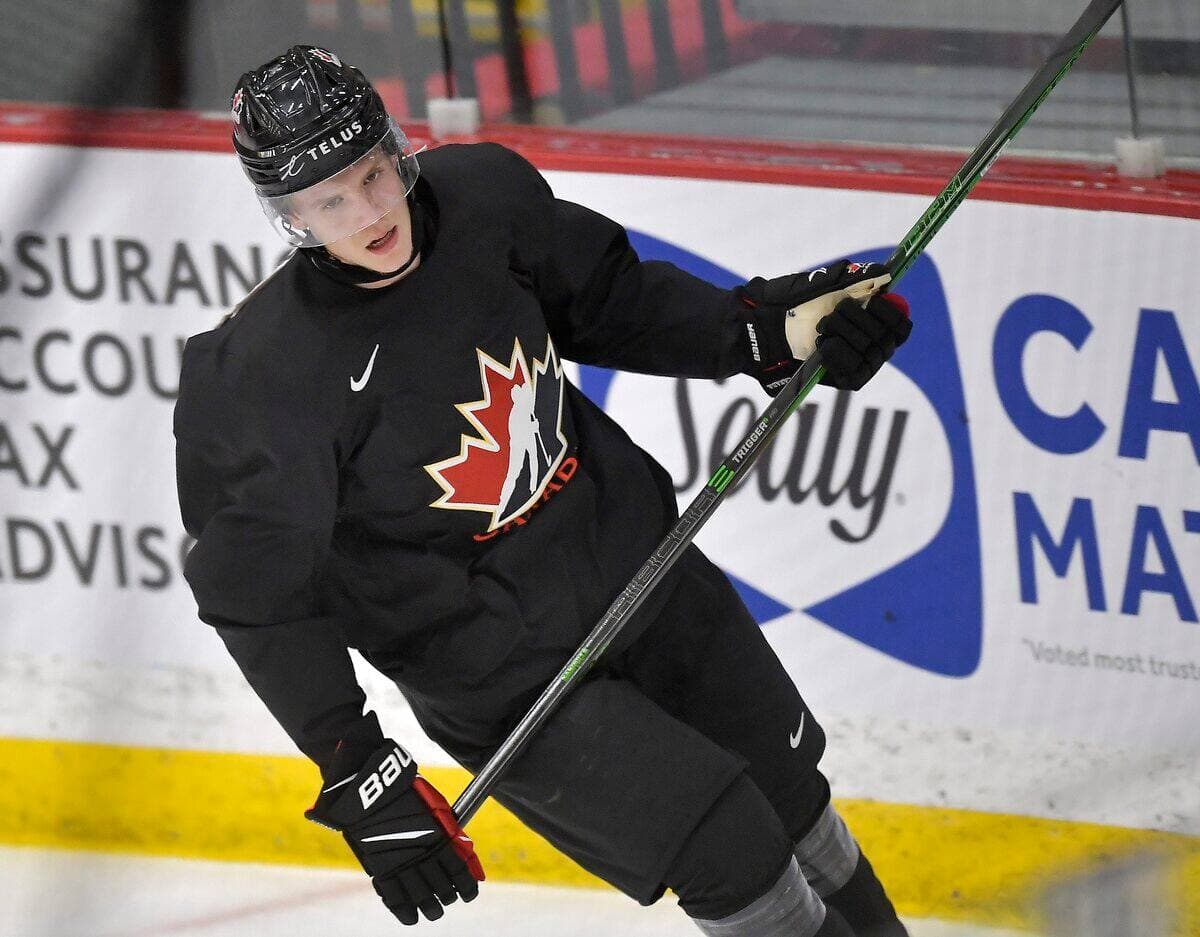 Kaiden Guhle lors d’une seance d’antainement de l’équipe Canadienne de hockey Junior au Centre Winsport de Calgary, jeudi 10 décembre 2021.  DIDIER DEBUSSCHERE/JOURNAL DE QUEBEC
