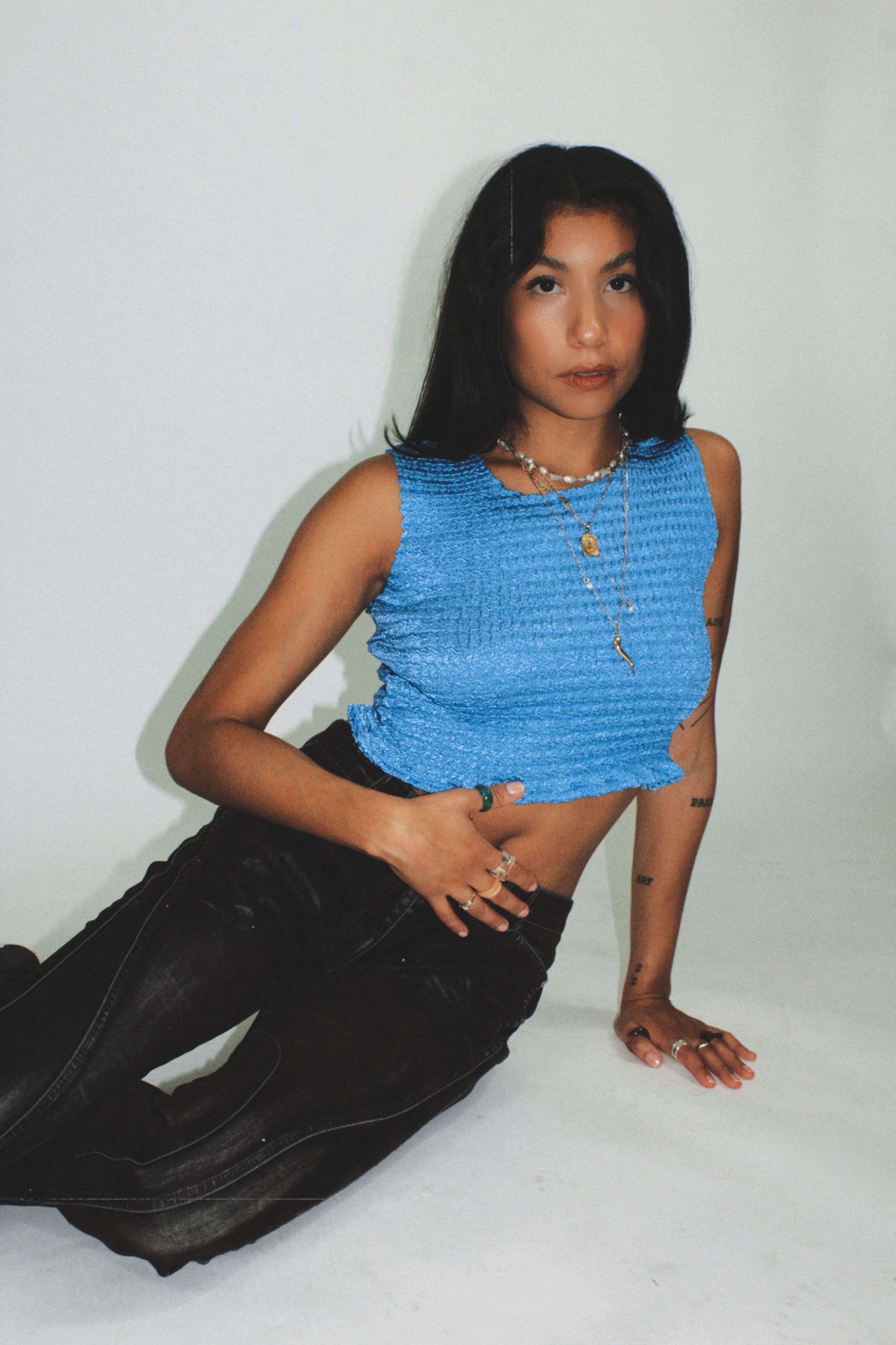 Détour emprunte aux codes de la fast fashion pour vendre des articles de seconde main.