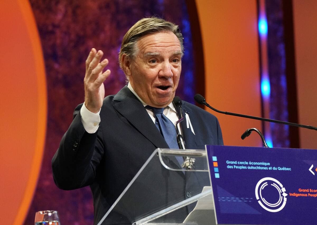 François Legault, lors de son discours au Grand cercle économique des Peuples autochtones et du Québec, vendredi.