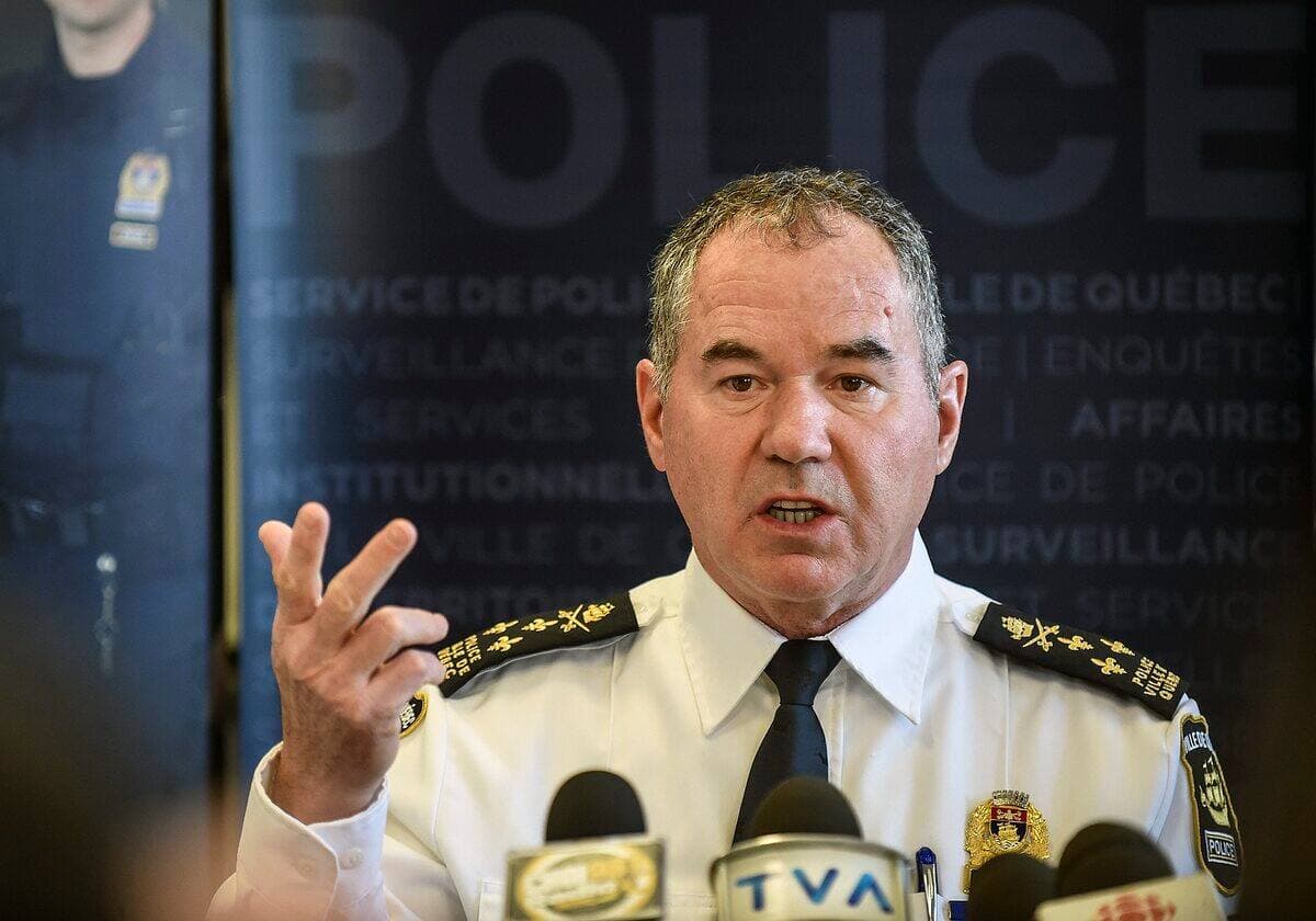 Photo d'arcihves, Simon Clark