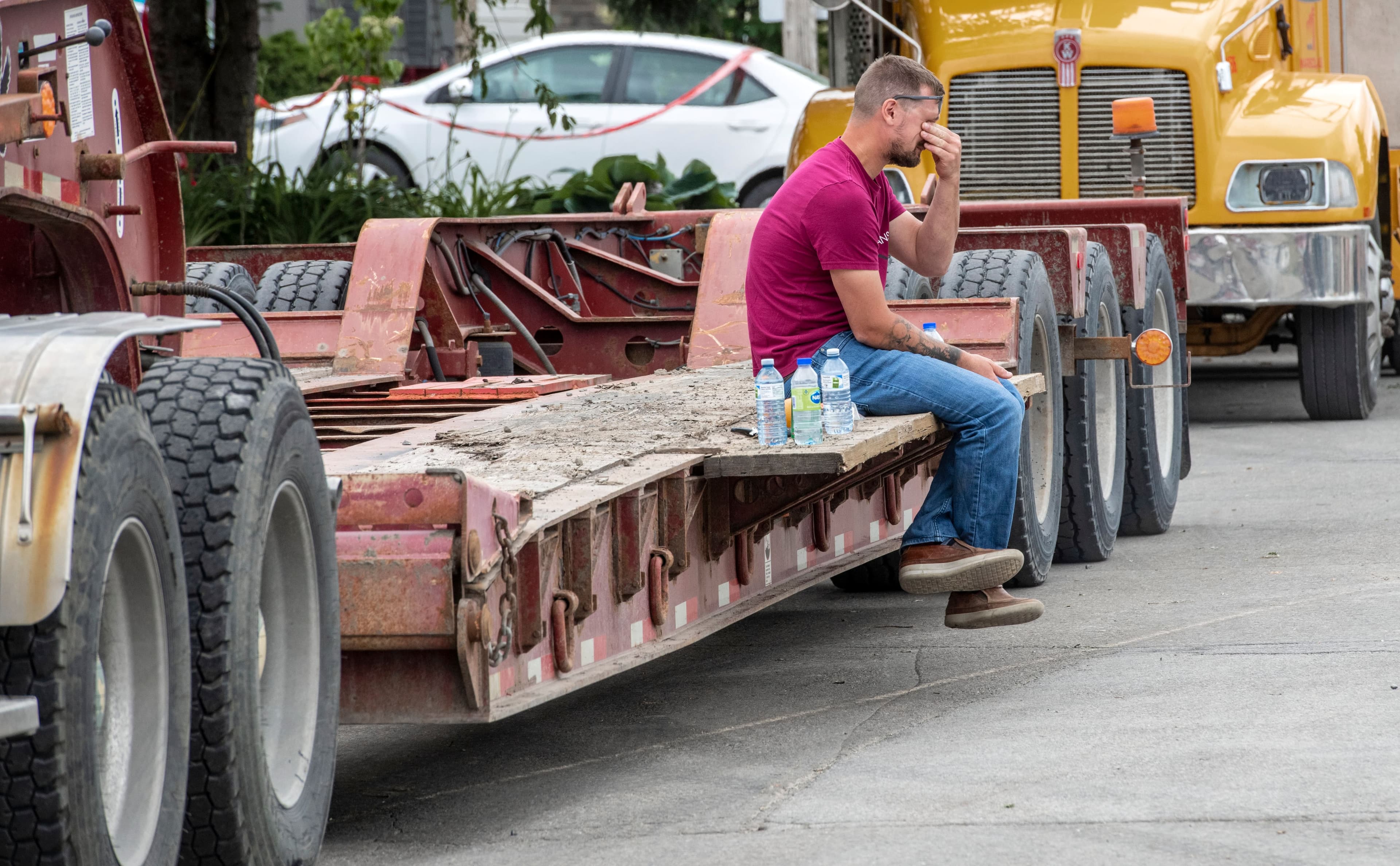 Mathieu Hamel a regardé les restes de sa nouvelle maison se faire dé­­­molir mardi à Mascouche.