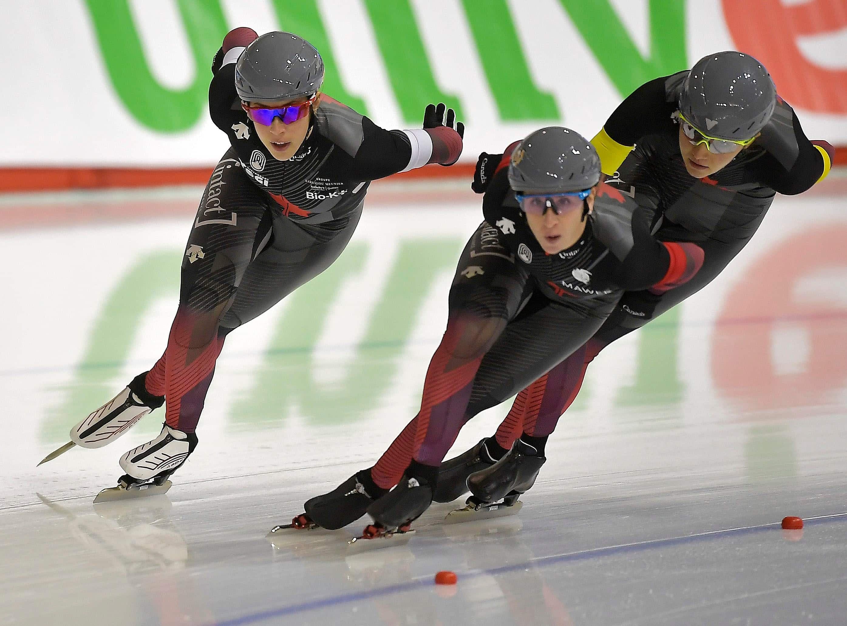 Isabelle Weidemann, Ivanie Blondin et Valérie Maltais ont gagné l'or à Calgary, en remportant l'épreuve de poursuite par équipe de la Coupe du monde de patinage de vitesse longue piste.