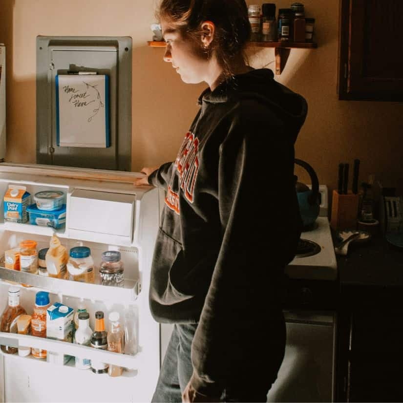 Ne rangez plus le lait dans la porte du frigo