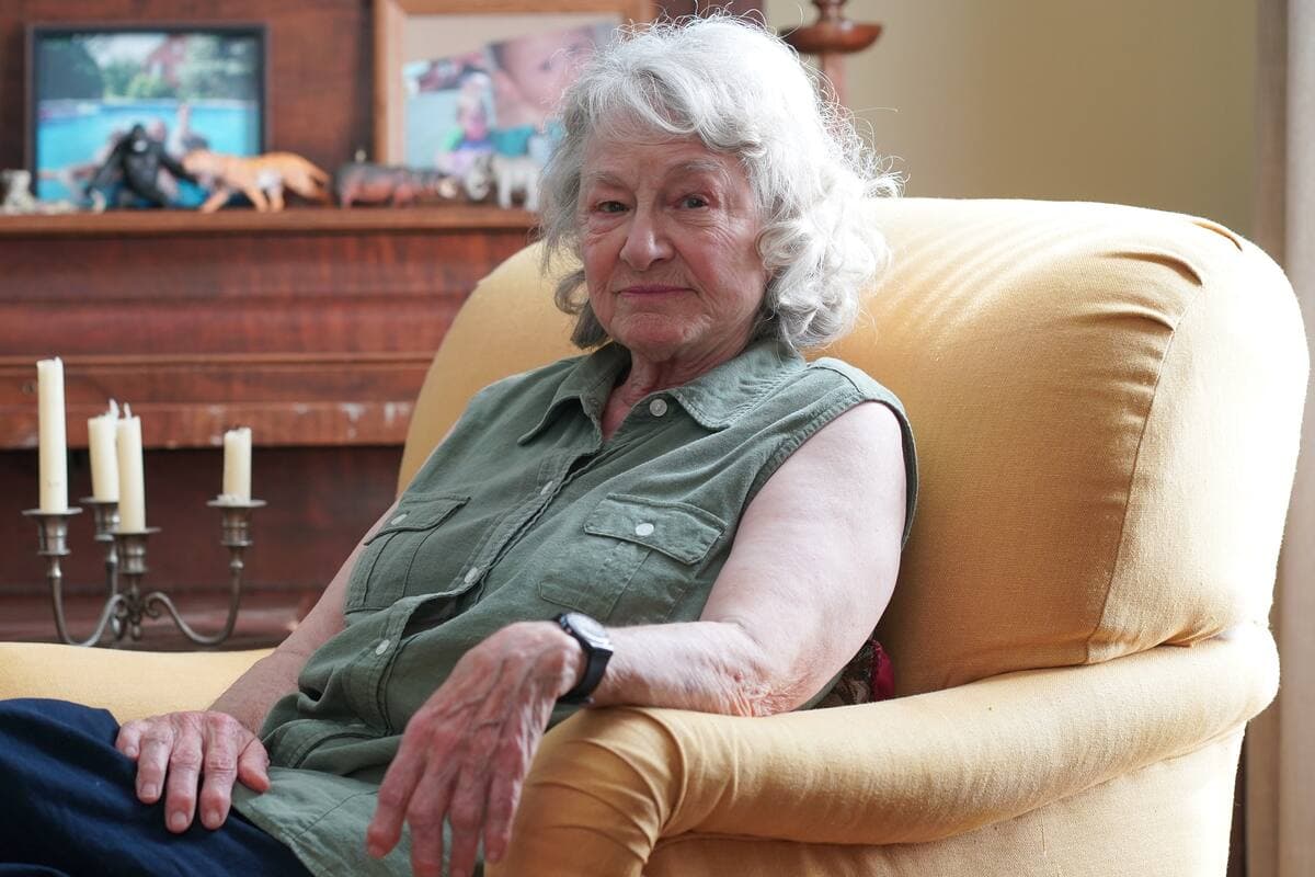 Micheline Lanctôt joue Martha, une femme rude qui cache un lourd secret pouvant expliquer ses comportements.