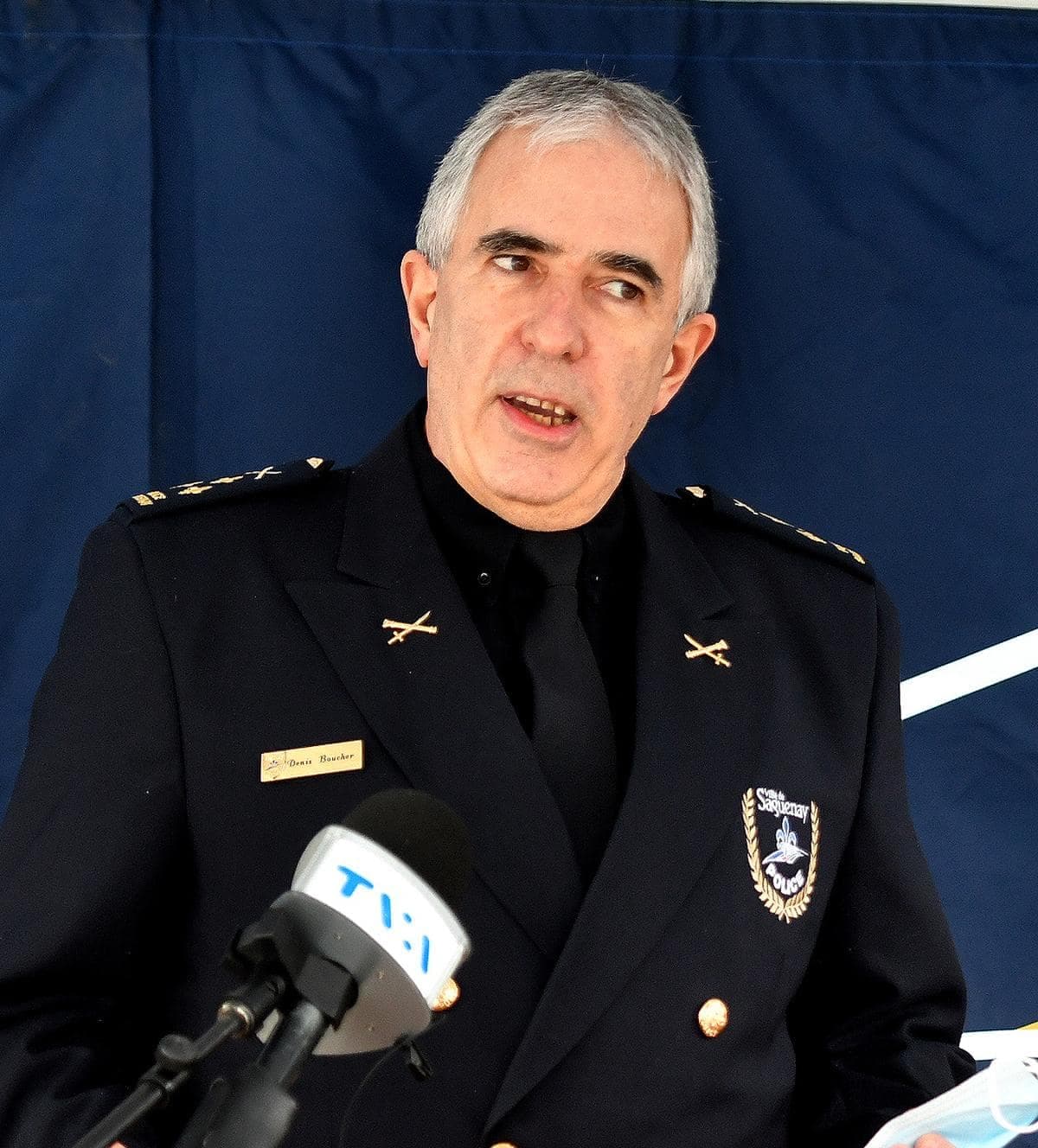 Le directeur du Service de police de Saguenay, Denis Boucher, n'est pas content que deux de ses policiers aient participé à des rassemblements le mardi 9 février 2021.