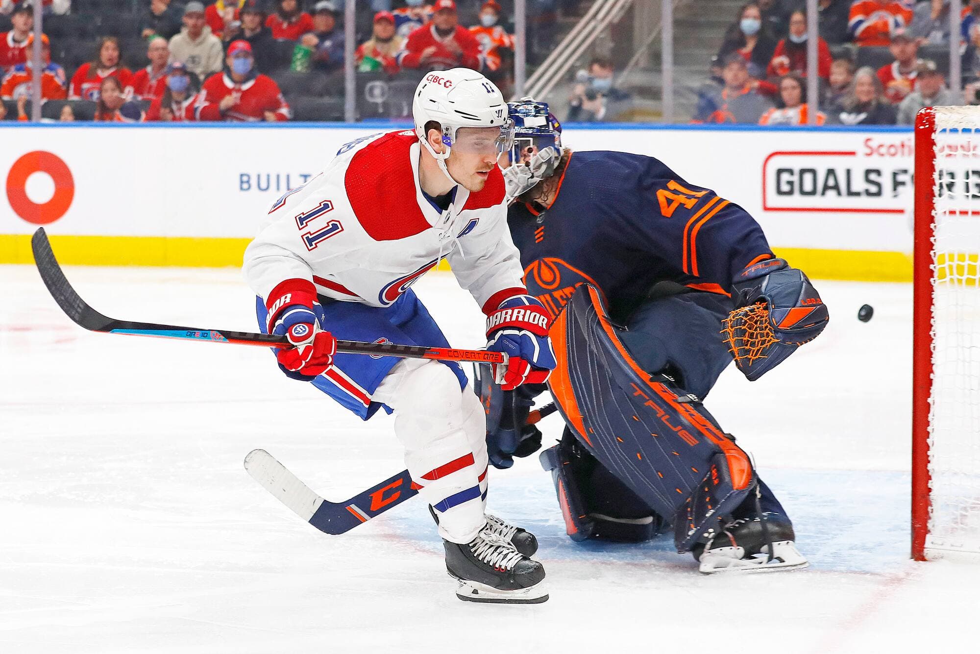 Brendan Gallagher, qui est frustré par Mike Smith sur ce jeu, a marqué plus tard son premier but en 19 parties.