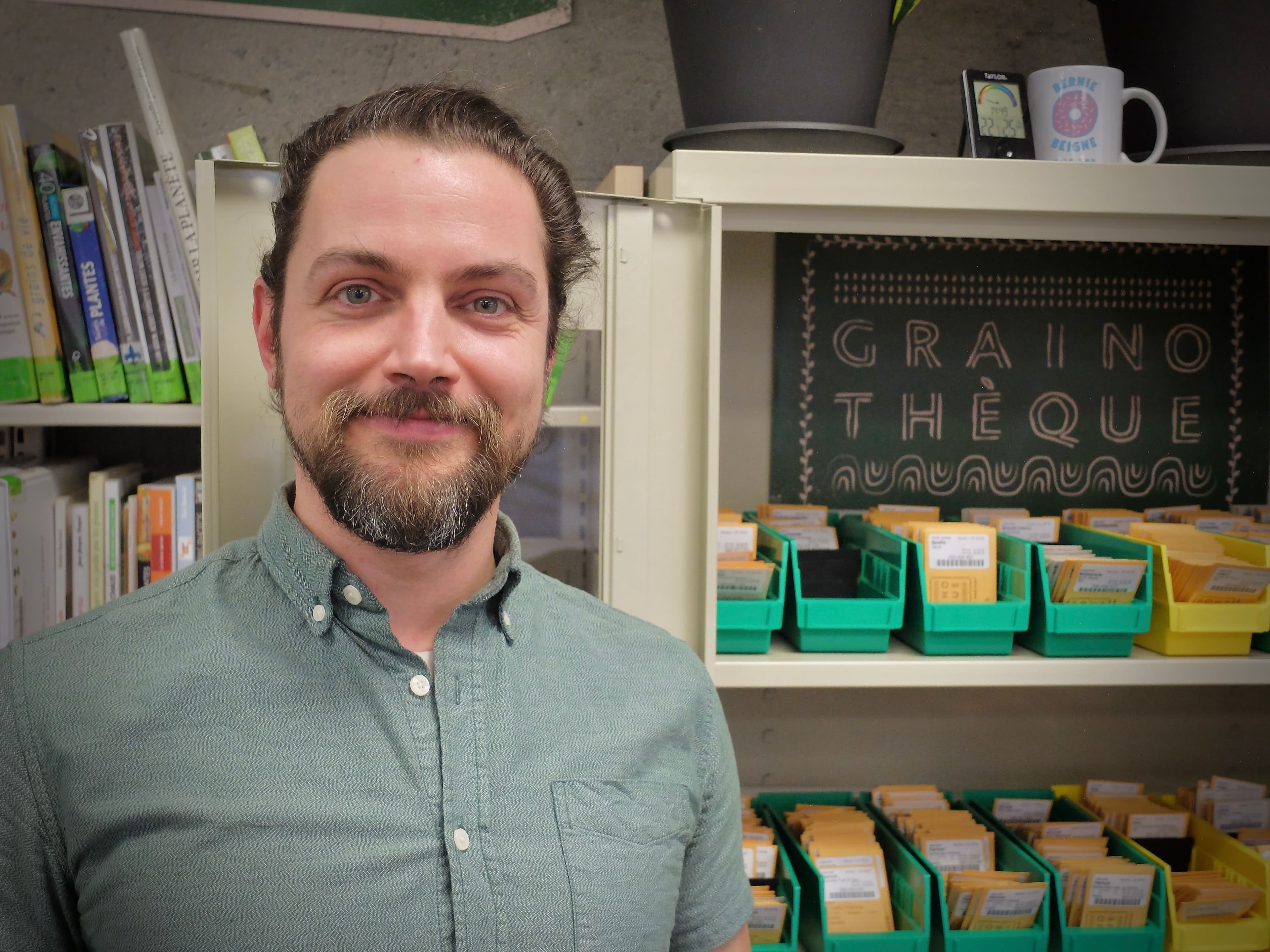 David Robidoux, bibliothécaire et responsable de la Grainothèque Le Prévost