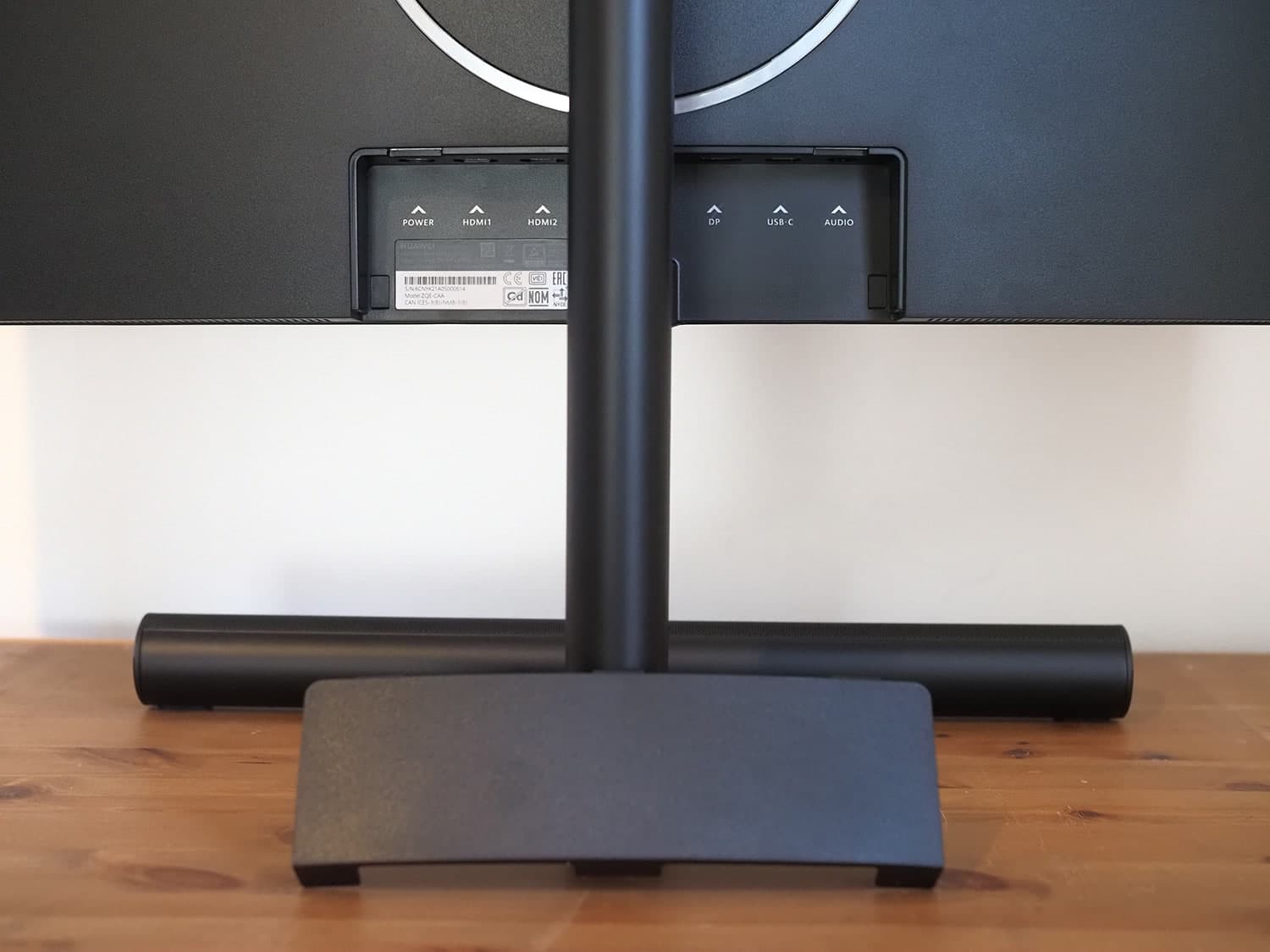 Le MateView GT 34 offrent plusieurs ports différents.