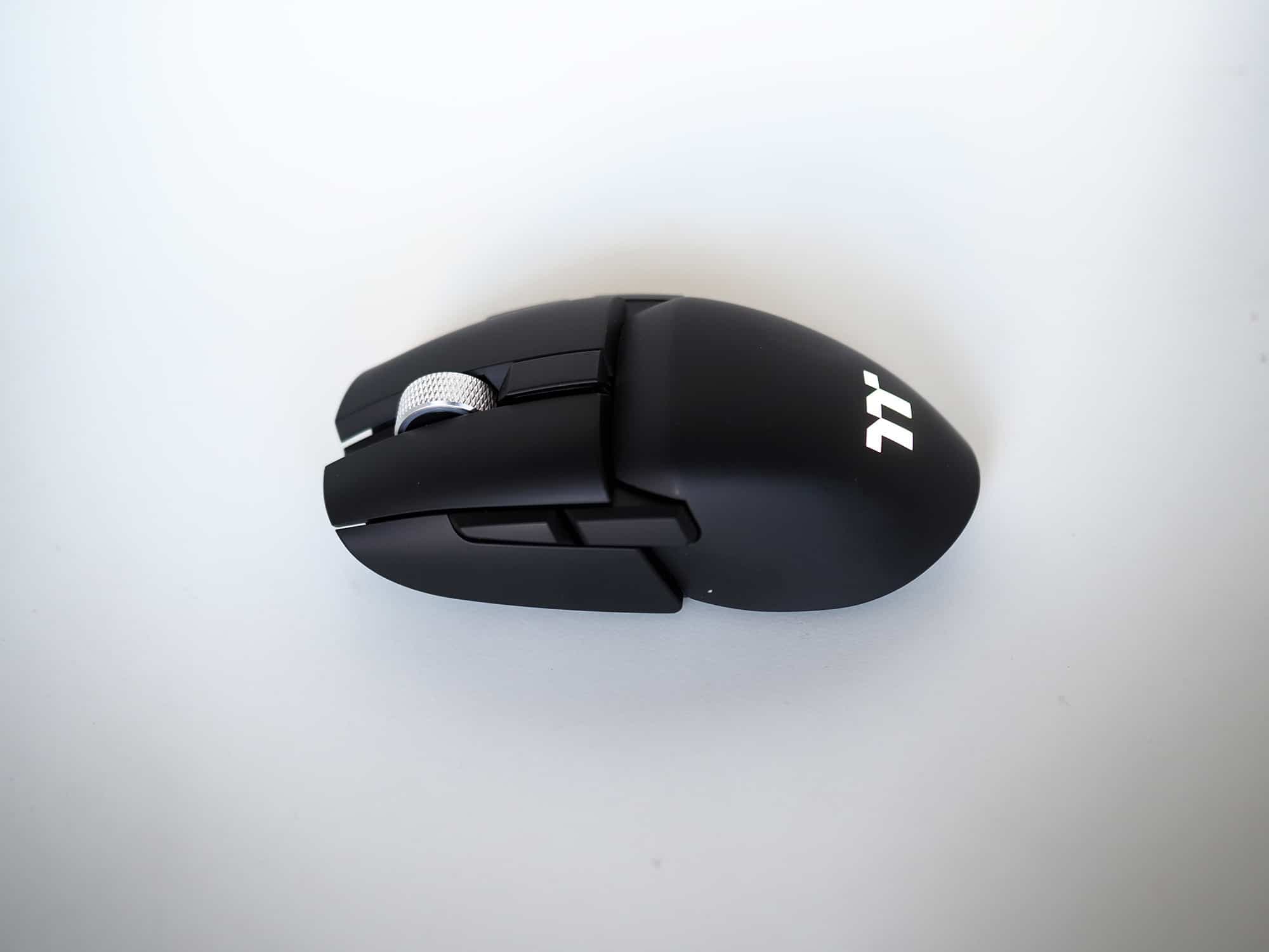 La souris Argent M5 Wireless, de Thermaltake.