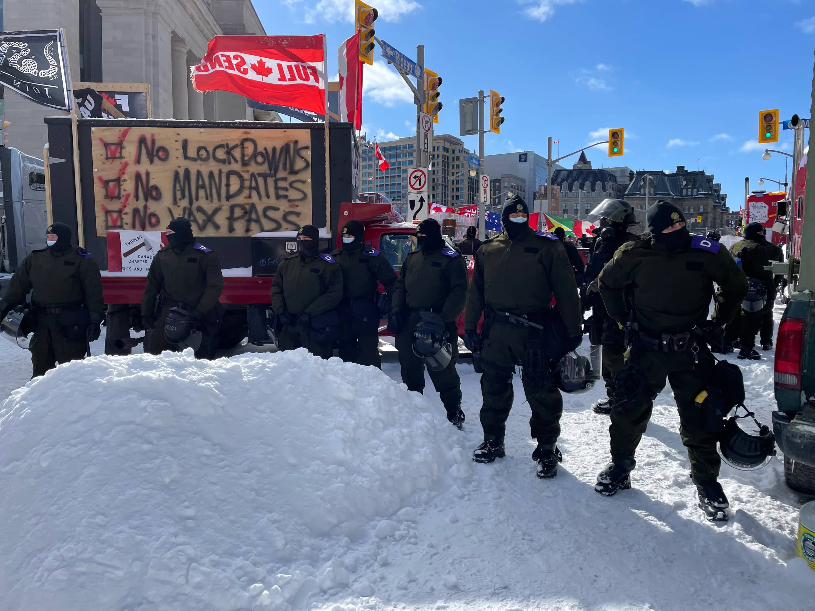 Des policiers de la Sûreté du Québec sont déployés à Ottawa.