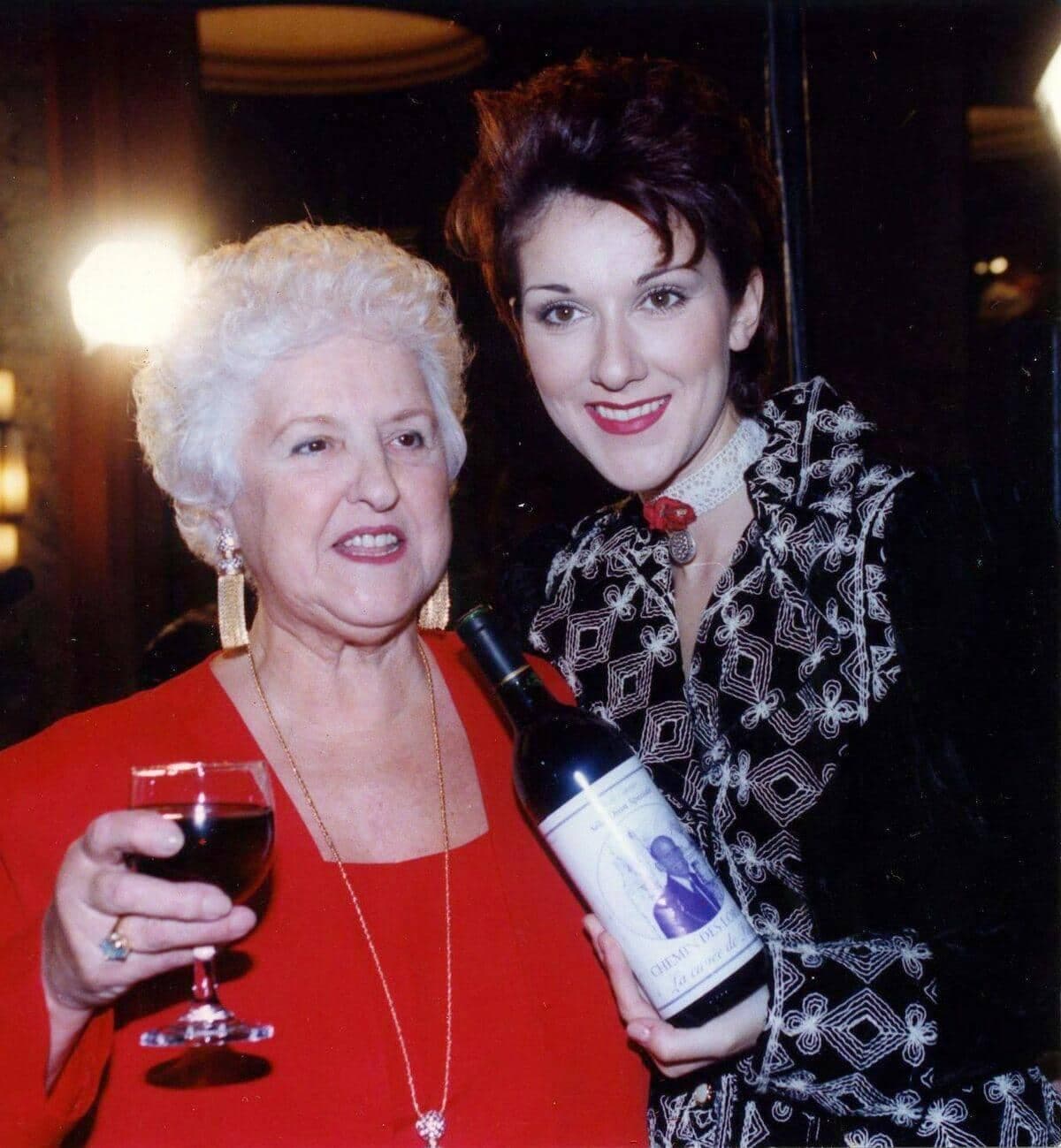 Céline Dion et sa mère en 1993.

Credit photo: Les archives / Le Journal de Montreal