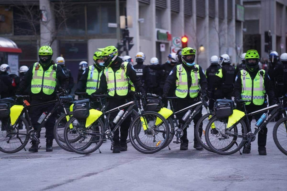 Les forces de l’ordre ont suivi de près la manifestation.