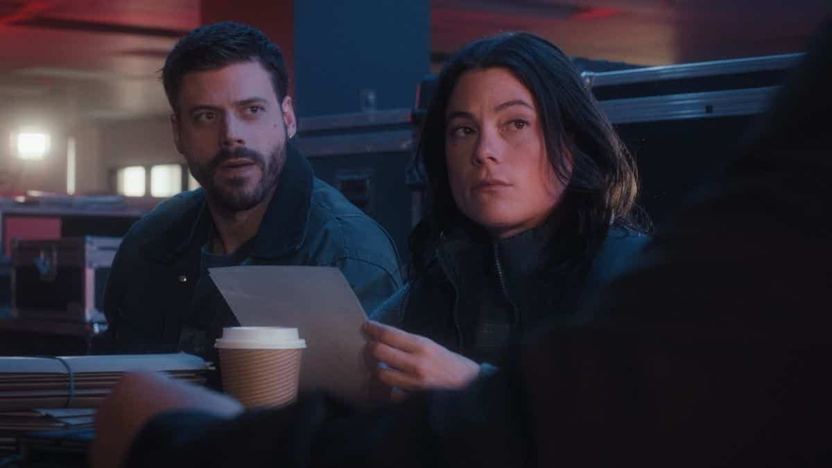 Les comédiens François Arnaud et Julianne Côté dans une scène de la première saison de la série policière «MR BIG», qui est actuellement diffusée à TVA le mercredi soir.