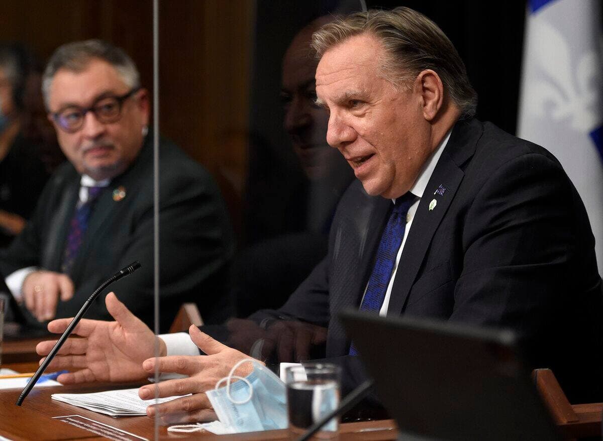 Point de presse du premier ministre du Québec, François Legault, avec le ministre de la Santé et des Services sociaux, Christian Dubé, et le directeur national de santé publique, Horacio Arruda, à l'Assemblée nationale du Québec, le mardi 16 février 2021. François Legault.
STEVENS LEBLANC/JOURNAL DE QUÉBEC/AGENCE QMI)