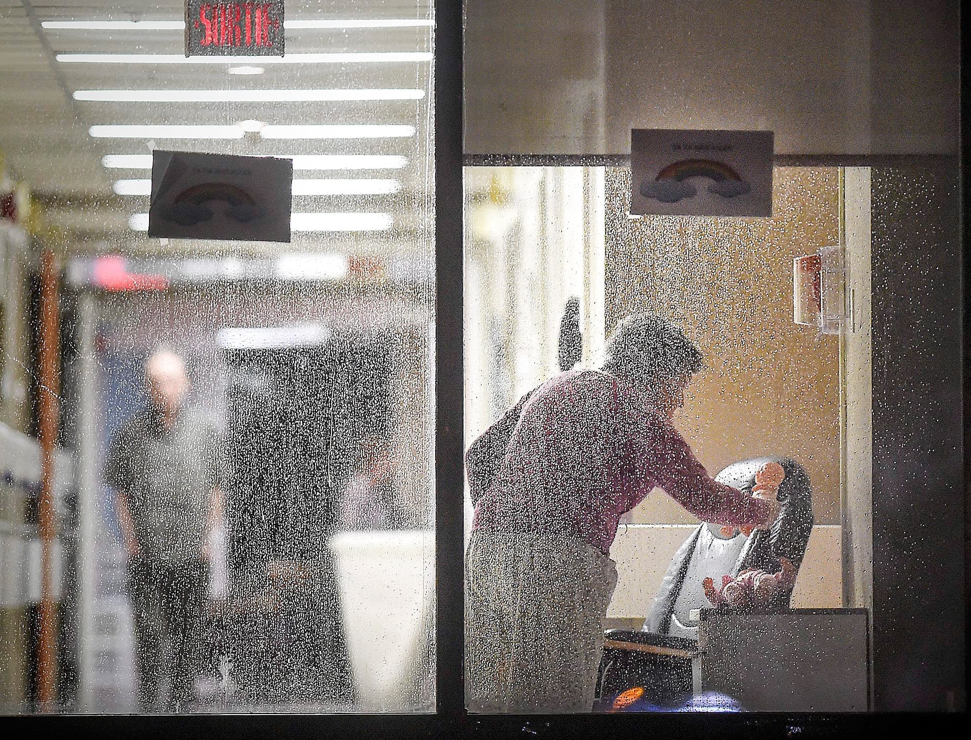 Dans la capitale nationale, une préposée s’est dite persuadée que le personnel d’expérience refilait systématiquement les cas lourds aux nouveaux venus.