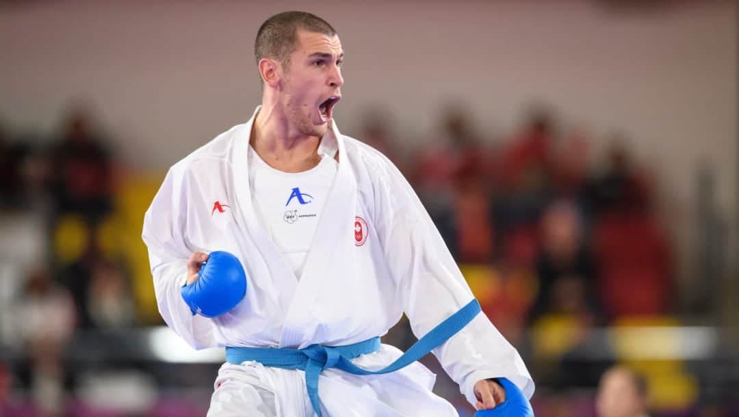 Daniel Gaysinski représentera le Canada aux JO de Tokyo en karaté.