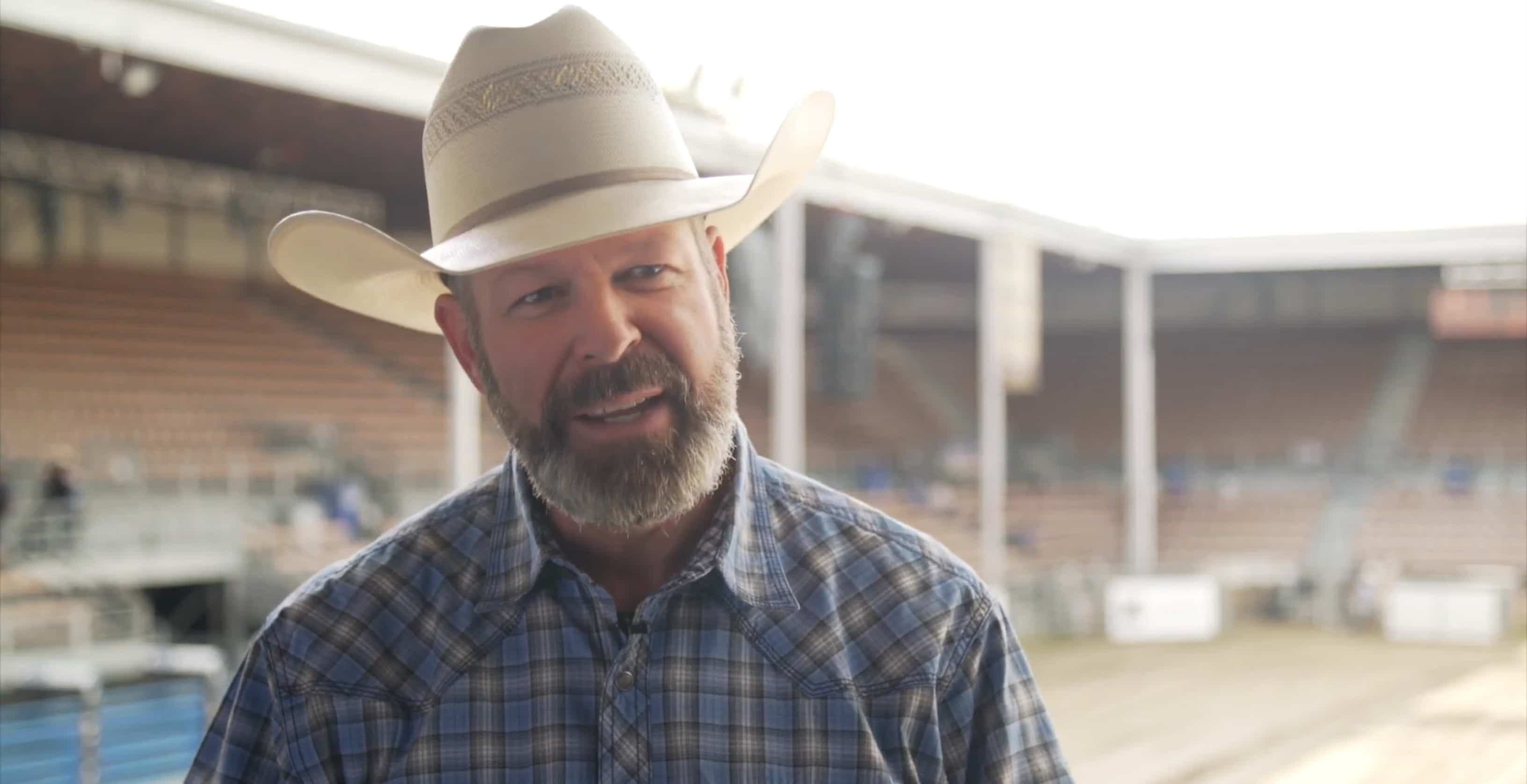 PHOTO tirée de YouTube