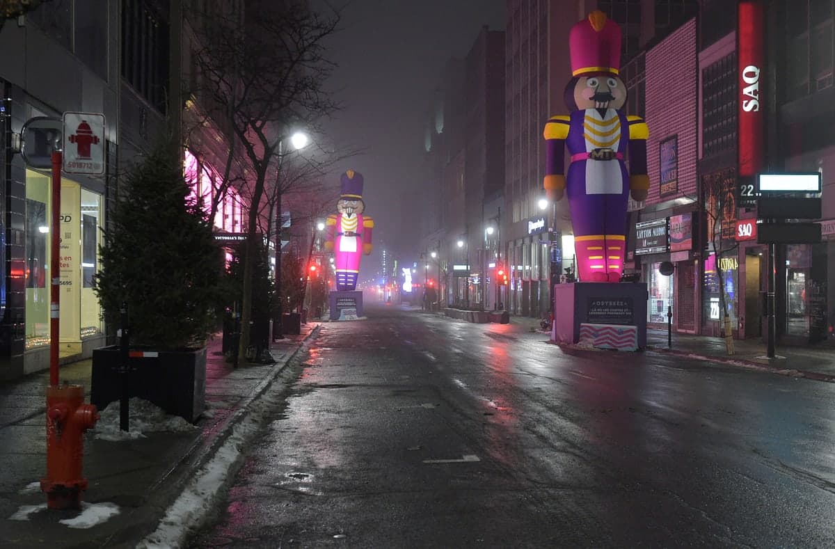 Rue Sainte-Catherine, Montréal