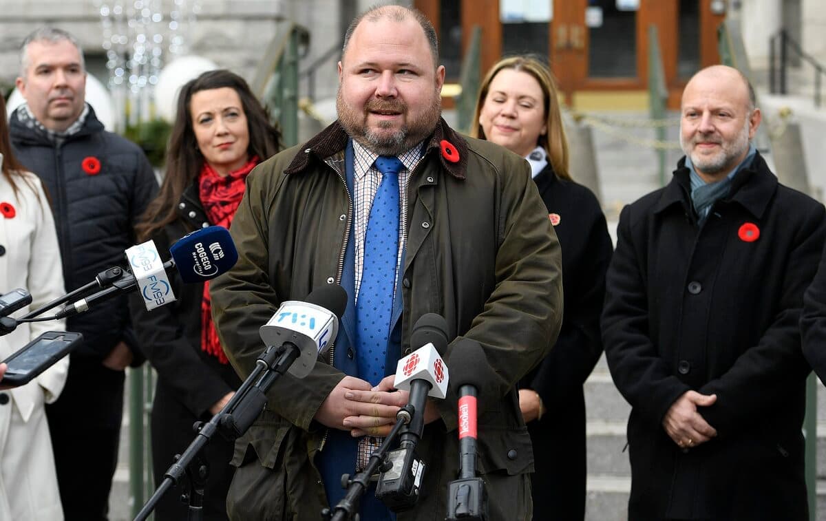 Claude Villeneuve a été désigné aujourd'hui par ses pairs comme nouveau chef de l’opposition à l’hôtel de ville de Québec.