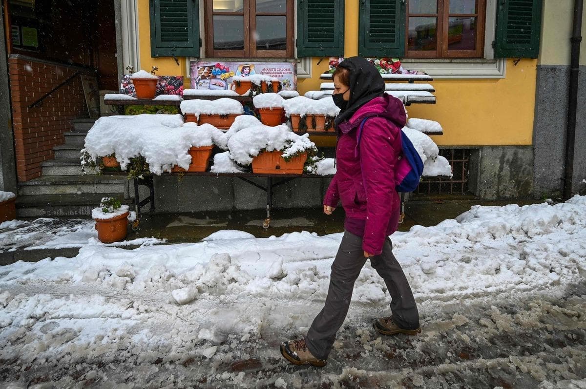 Du 21 décembre au 6 janvier 2021, il sera interdit de se déplacer d'une des 20 régions italiennes à l'autre, sauf pour raisons de santé ou de travail.