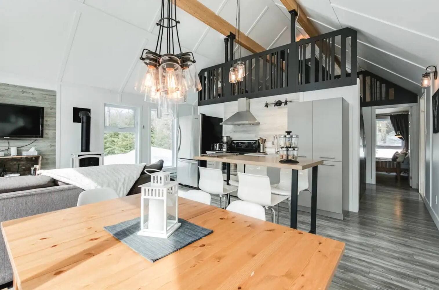 AIRBNB