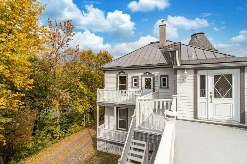 RE/MAX