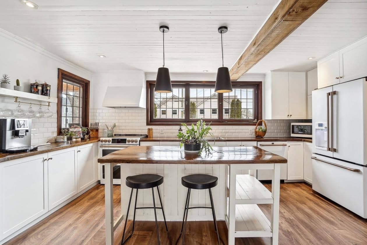 Courtoisie Carl Leclair, Re/Max