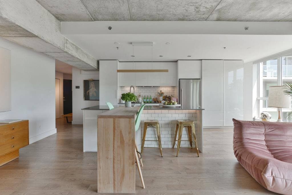 RE/MAX Crystal