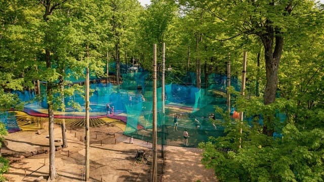 Le nouveau parcours Uplå, au parc d'aventure Arbraska Mont Saint-Grégoire.