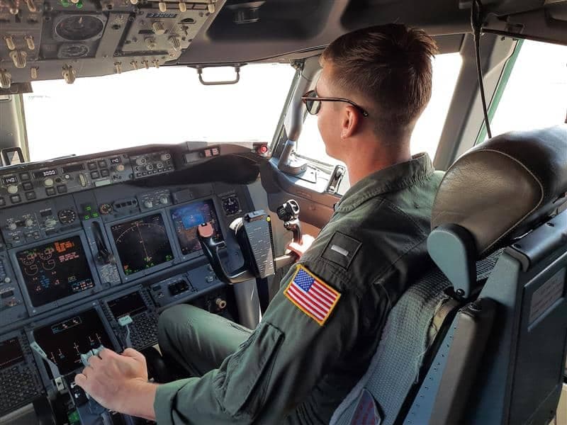 Un P-8 Poseidon et son équipage sont venus de Floride pour participer au salon de l'industrie de la défense, CANSEC, à Ottawa.