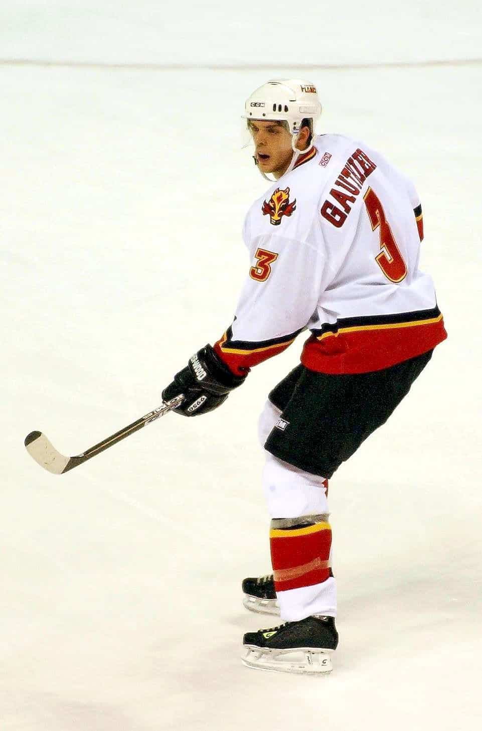 Denis Gauthier à l’époque où il portait les couleurs des Flames de Calgary.