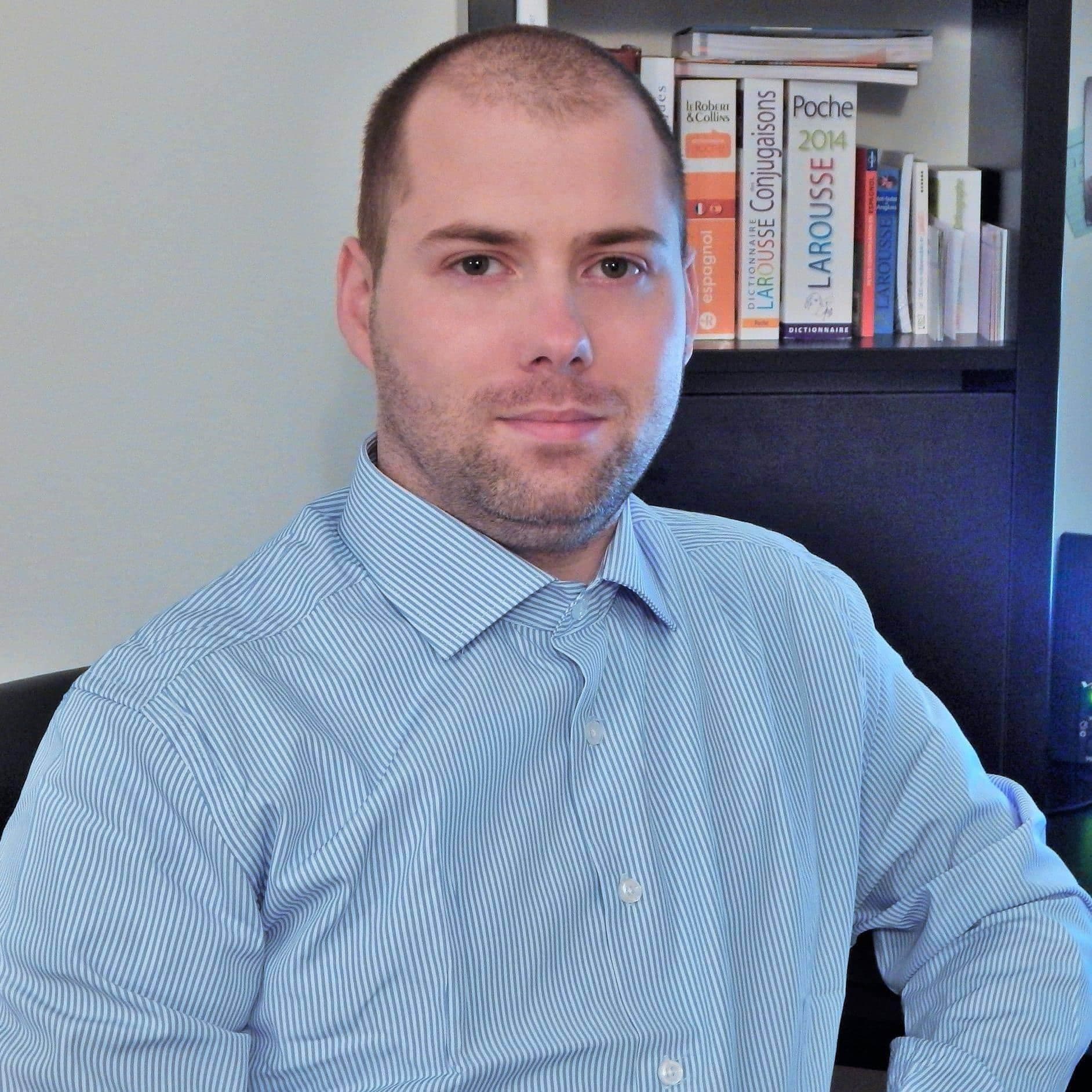 Raphaël Fiévez devait représenter le parti dans L’Assomption. Ses commentaires lors de partages sur Twitter n’ont pas été appréciés.