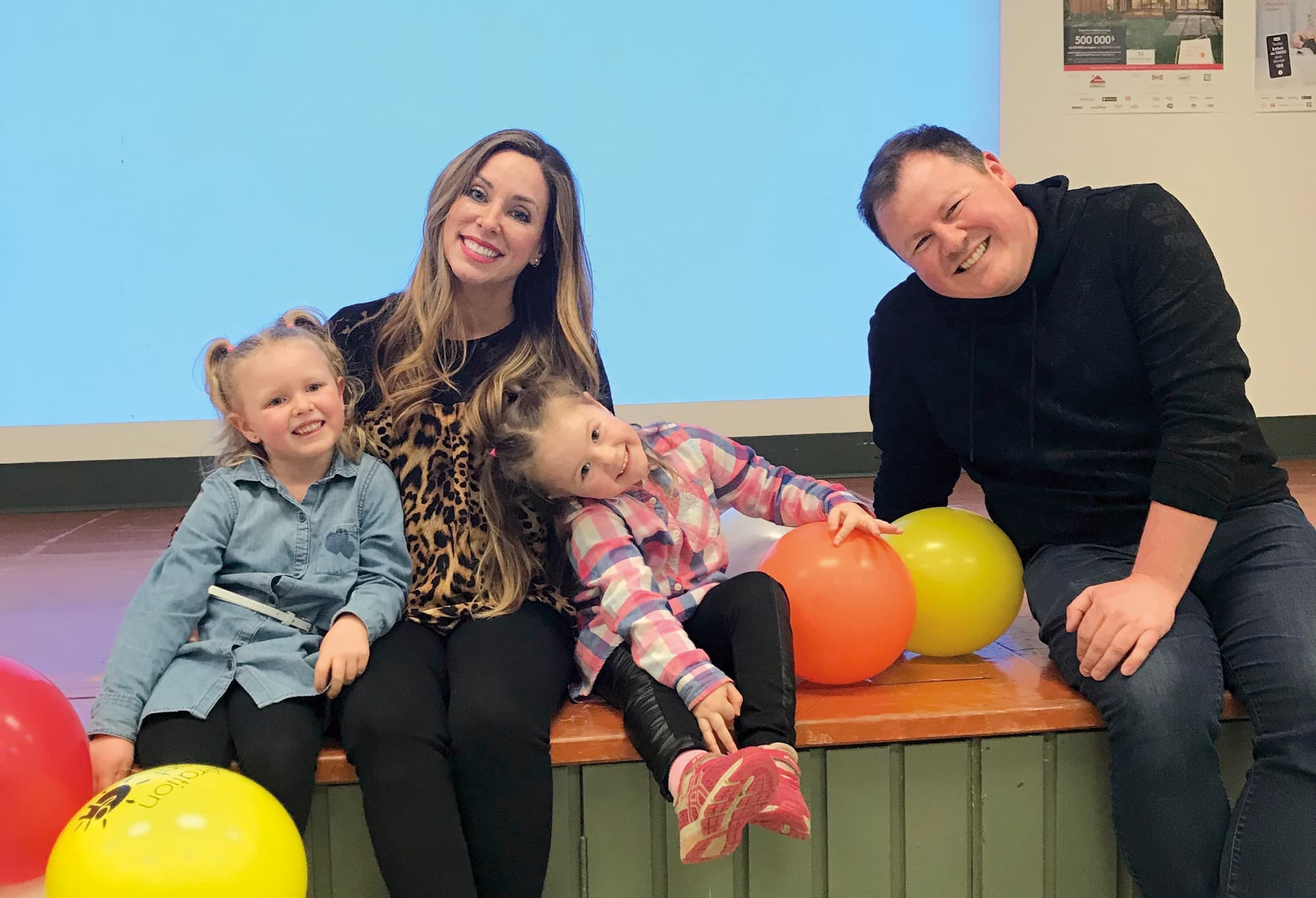 Pendant la tournée du Téléthon Opération Enfant Soleil en 2020, avec Maxime Landry.