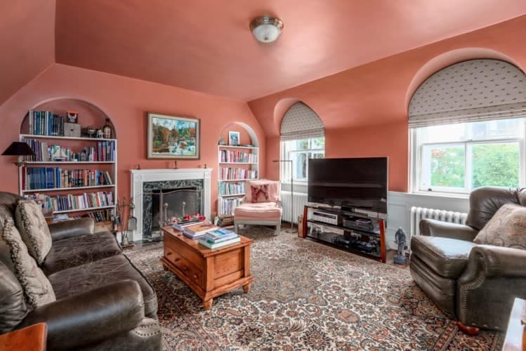 via Engel & Völkers Montréal