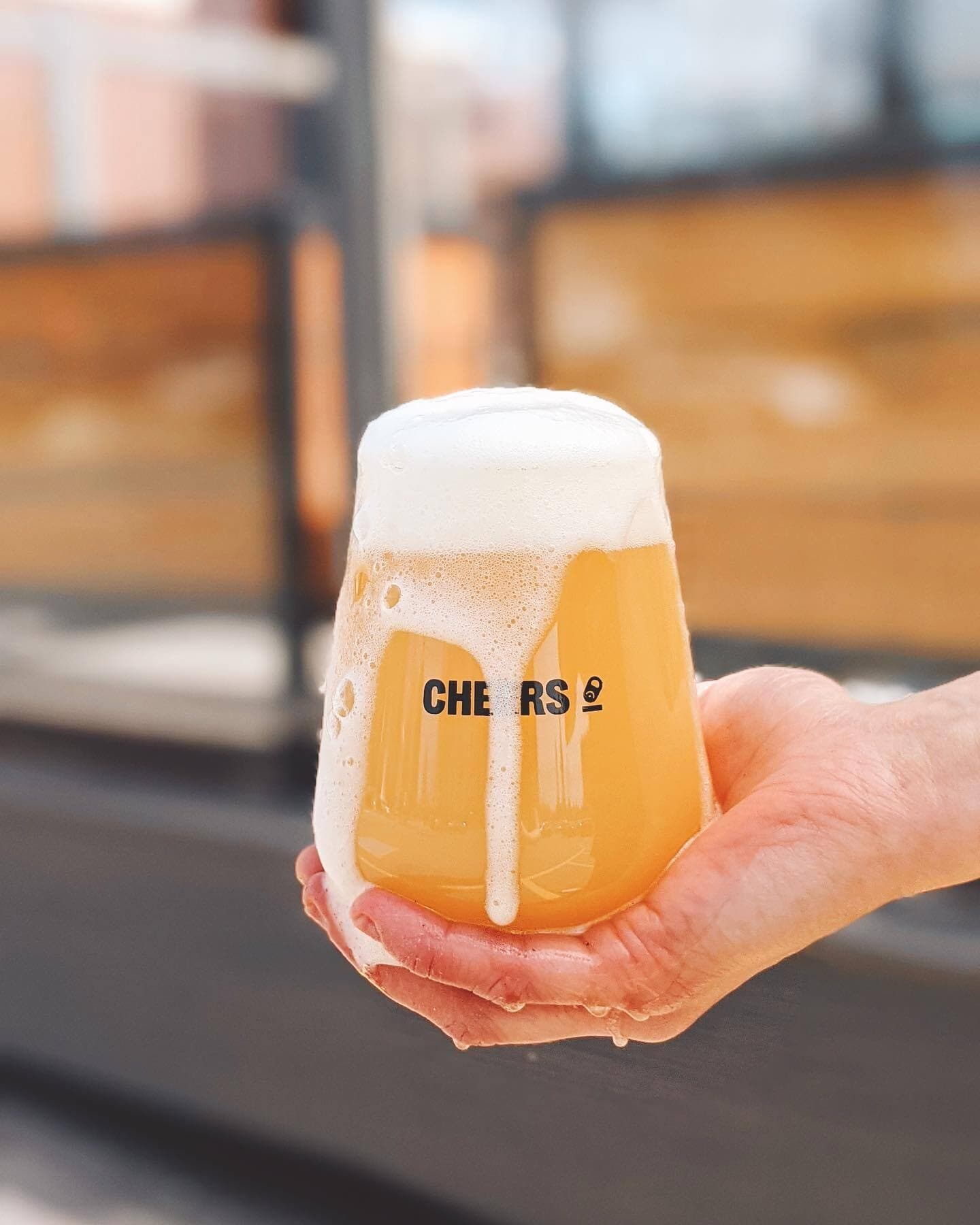 page Facebook Cheers