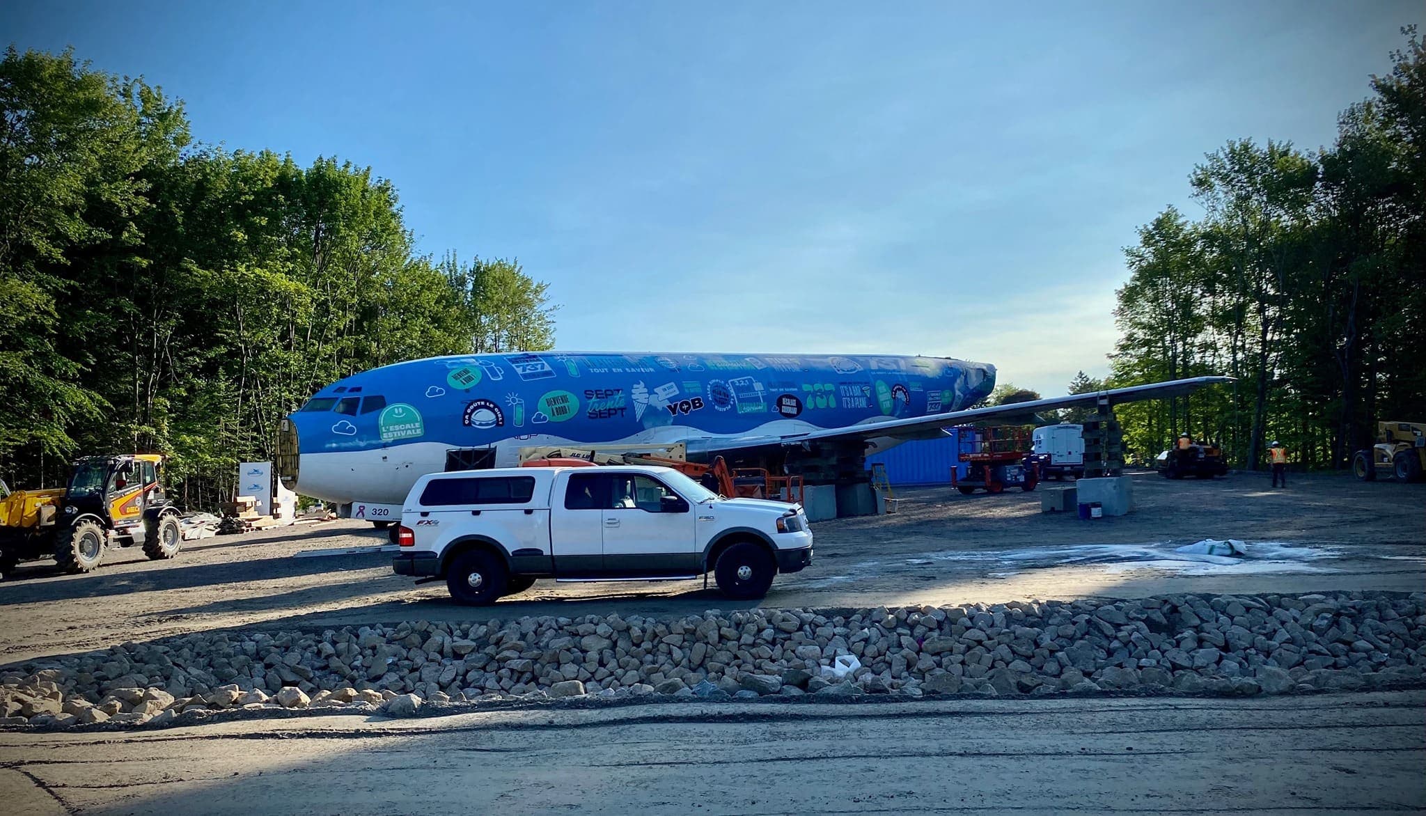 page Facebook Le 737