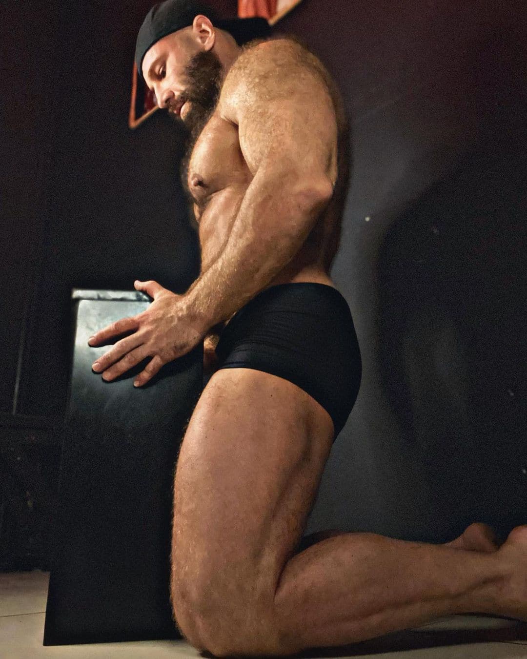 Instagram Yuri Tolochko