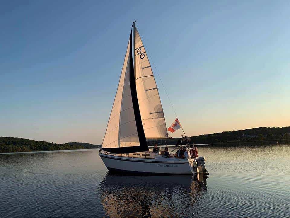 Crédit : Beyond Expectations Sailing Tours