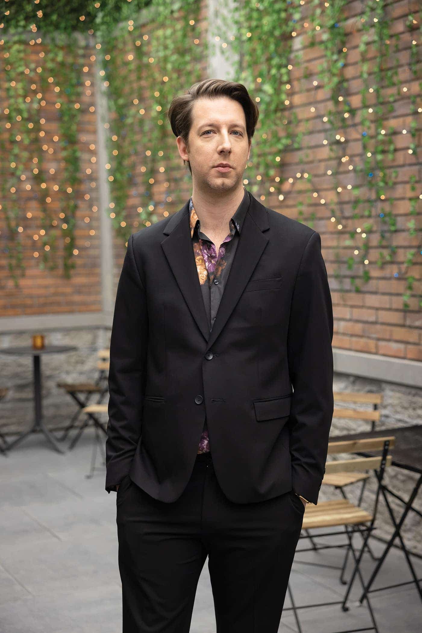 Emmanuel Schwartz ne ressemble en rien à son personnage, le déplaisant Guillaume.