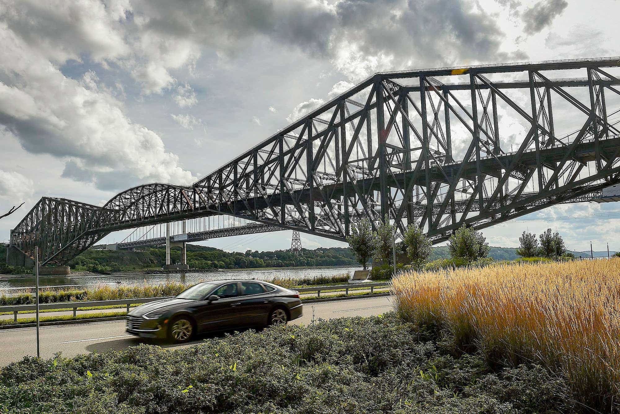 Le très rouillé pont de Québec a fêté ses 100 ans en 2017.
